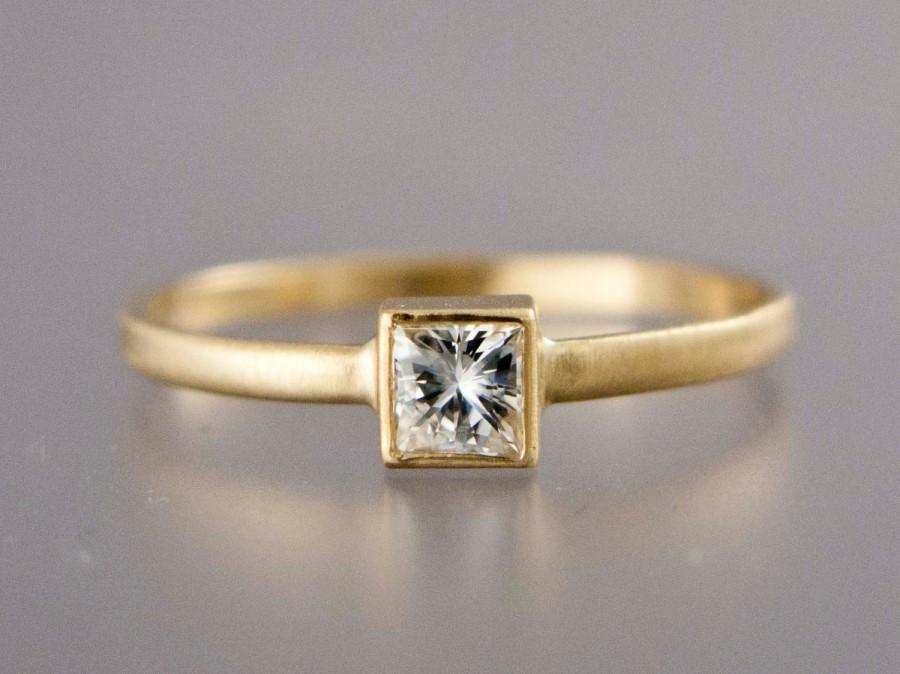 Hochzeit - Princess Cut Moissanite Engagement Ring in solid 14k Yellow or White Gold - Square Diamond alternative