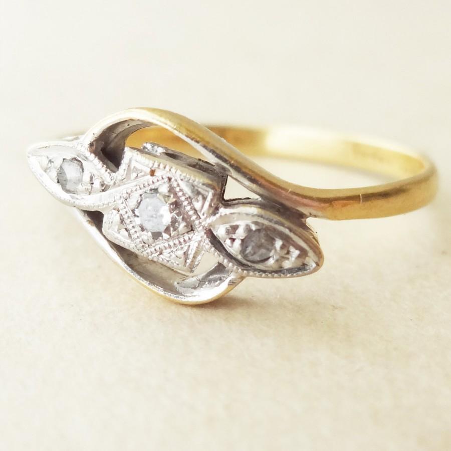 Mariage - Art Deco Geometric Diamond Trilogy Ring, 18k Gold Diamond Engagement Ring Approx. Size US 6.5