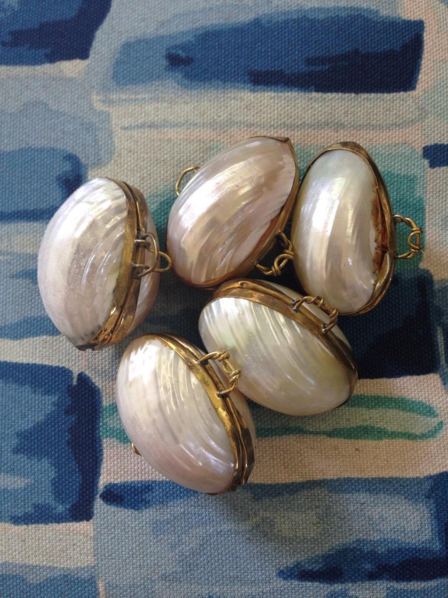 زفاف - Shell Jewelry Locket Trinket Pill Box for Mermaids at Heart! Perfect to hold your earrings and rings while traveling & for your wedding ring