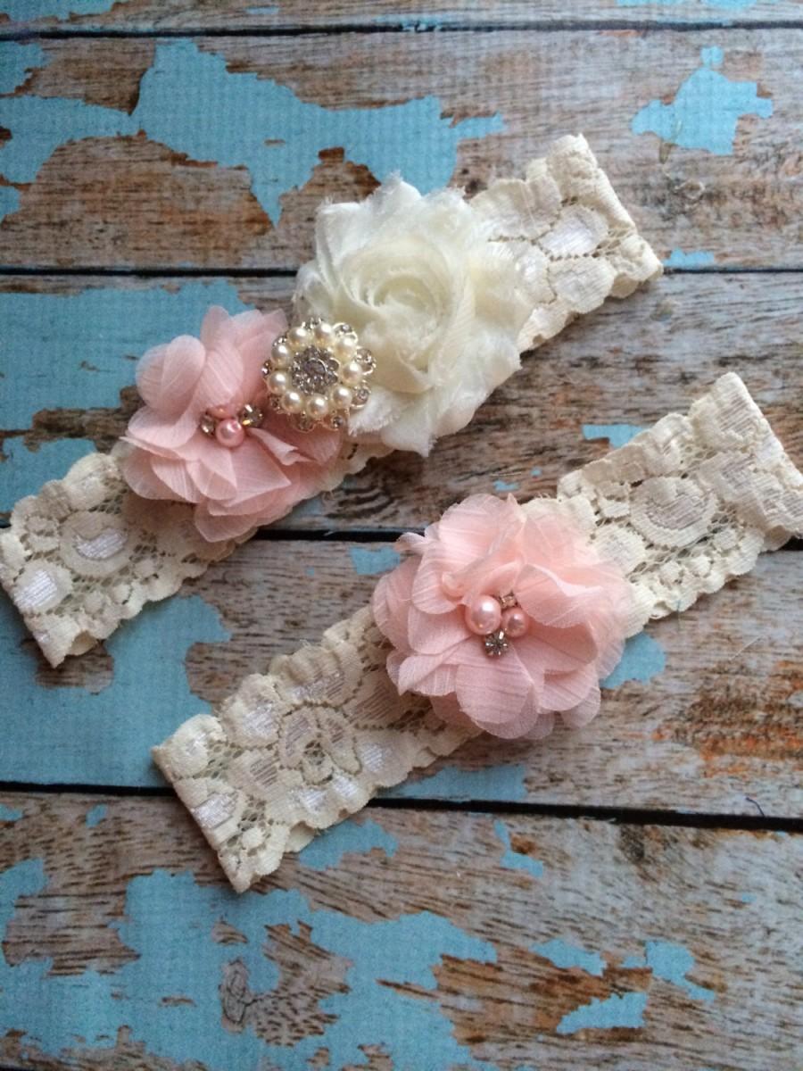 Mariage - PINK  BLUSH  flower  / IVORY  chiffon / wedding garter set / bridal  garter/  lace garter / toss garter included /  wedding garter