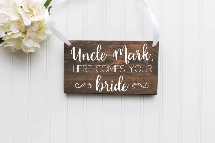 زفاف - Here Comes The Bride Wooden Sign