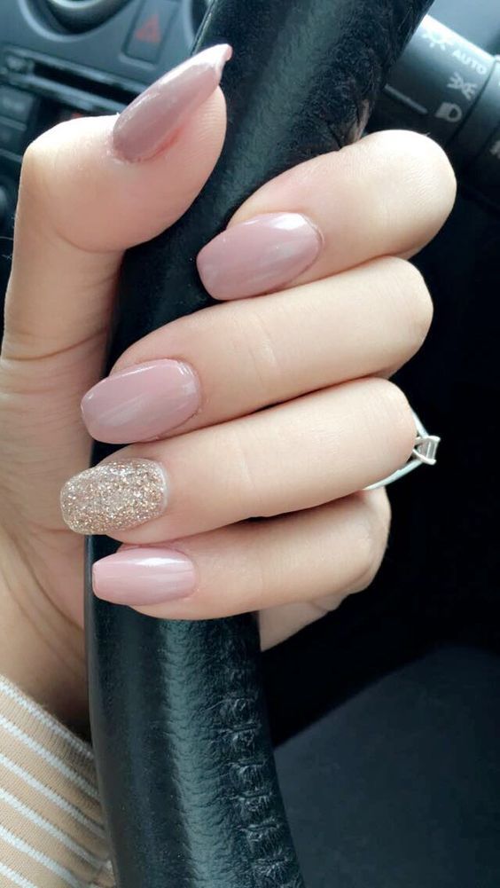 Свадьба - Top 40 Beautiful Glitter Nail Designs To Make You Look Trendy And Stylish