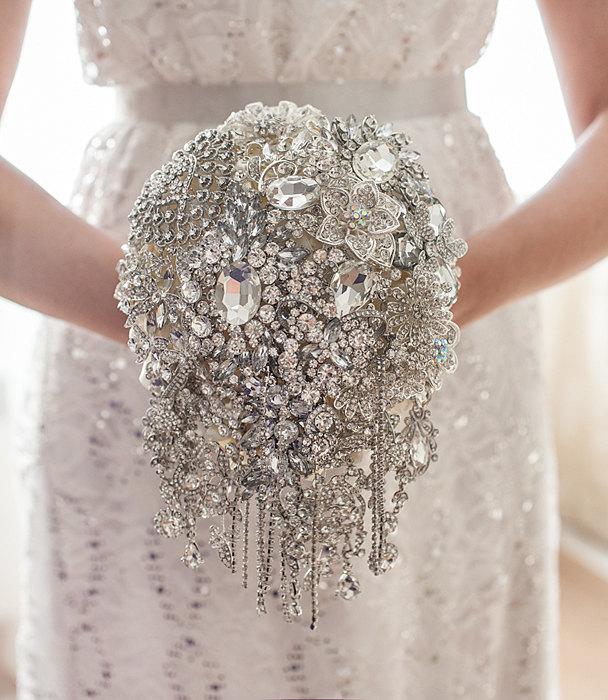 Mariage - Cascading Brooch bouquet. Full crystal Ivory and Silver wedding broach bouquet, Jeweled Bouquet Quinceanera keepsake bouquet