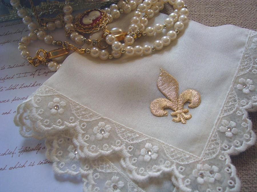 Mariage - Fleur de Lis Wedding Hanky, Ivory or White Silk Handkerchief with Lace, All-around Swaroski Crystals and Golden Fleur-de-lis, New Orleans