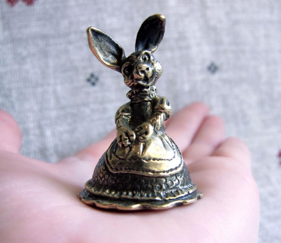 Свадьба - Cute rabbit figurine, collectible bell, rabbit souvenir, bronze miniature, rabbit bell, rare bell, lovely rabbit figure, Mother's Day gift