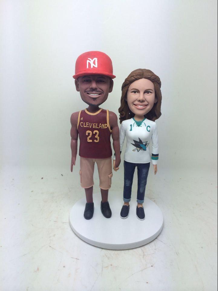 Mariage - Cleveland Cavaliers Personalized Wedding San Jose Sharks Personalized Wedding Cake Topper Figurine Cavaliers Wedding Topper Sharks Wedding