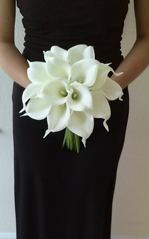 Hochzeit - White Calla Lily Bridal Bouquet with Calla Lily Boutonniere-Real Touch Calla Lily Bouquet-Bridesmaid Bouquet-Silk Flower Wedding Bouquet
