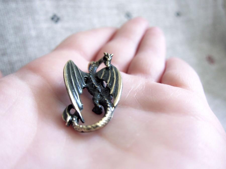 زفاف - Dragon Bronze pendant, metal dragon keychain, Fantasy dragon, small dragon figurine, tiny miniature dragon, brass dragon, The elder scrolls