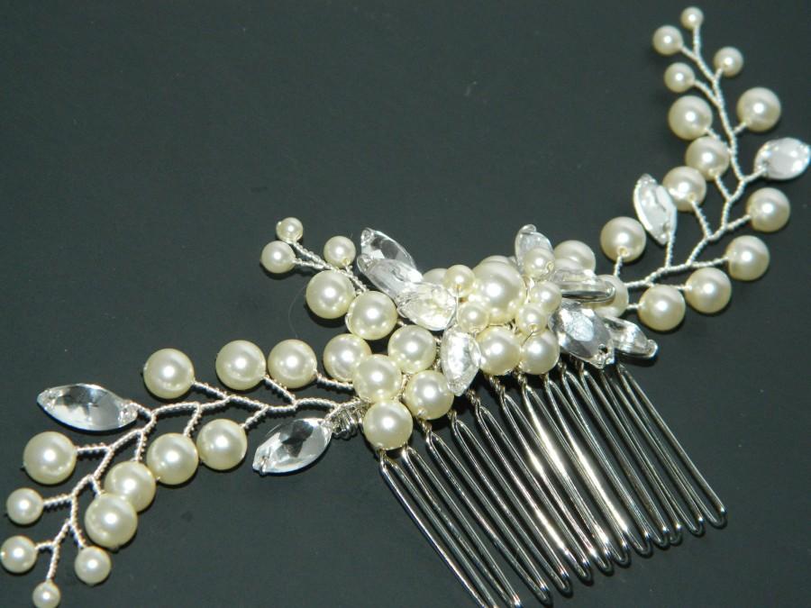 Свадьба - Bridal Pearl Crystal Hair Comb Wedding Floral Hair Piece Swarovski Ivory Pearl Hair Comb Wedding Pearl Headpiece Bridal Pearl Hair Jewelry - $32.90 USD