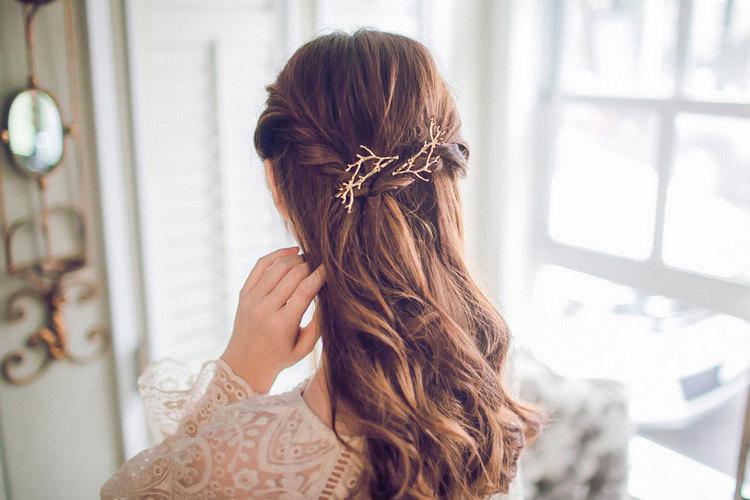 Wedding - Gold Tree Branches Bobby Pin, Branches Hair Pin. Gold Brass Twig Hair Clip, Woodland Hair Accessory Twig Barrette