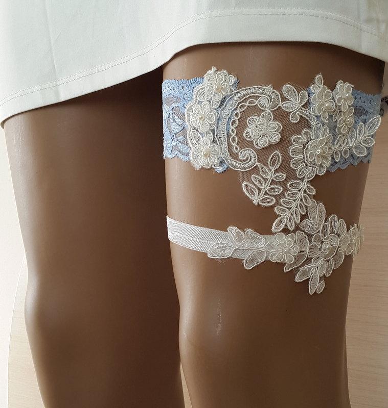 Mariage - toss garters, white, turquoise,   lace,    wedding garters,    bridal accessores,   garter suspander,    free shipping!