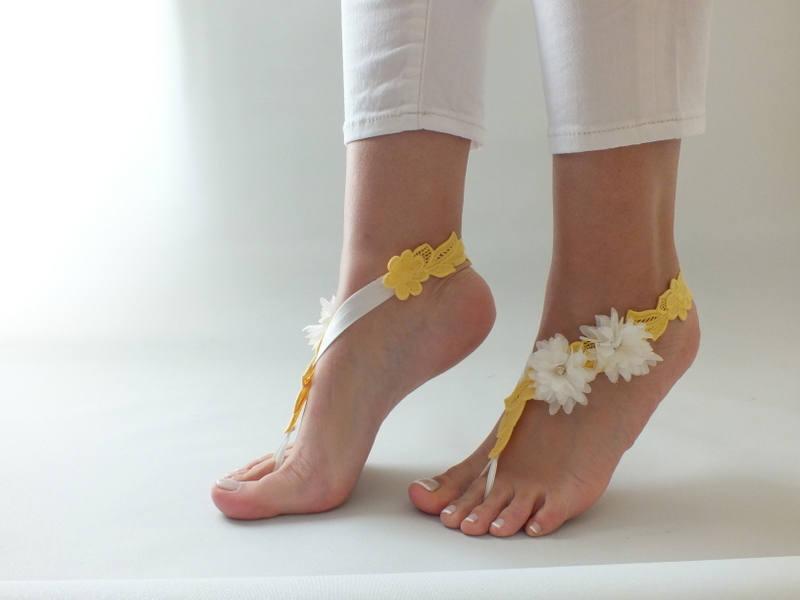 زفاف - ivory Yellow sandals Beach wedding Barefoot SandalsWedding Barefoot Sandals, Lace Barefoot Sandals, Bridal Lace Shoes, - $25.90 USD