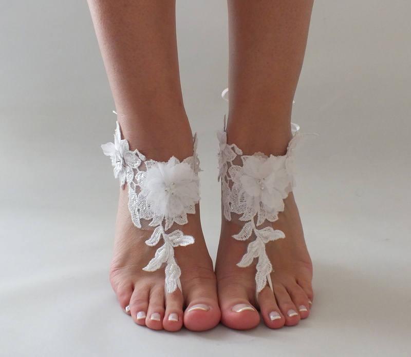 Mariage - White lace barefoot sandals wedding barefoot , wedding lace sandals Beach wedding barefoot sandals , White barefoot sandals, Bohemian style - $29.90 USD
