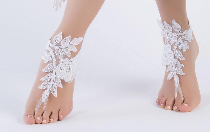 Свадьба - beach wedding barefoot sandals white lace barefoot sandals, FREE SHIP, , belly dance, lace shoes, bridesmaid gift, beach shoes - $28.90 USD