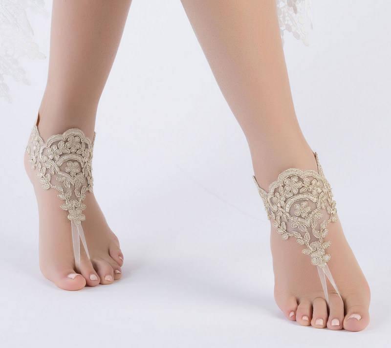 Mariage - Bohemian wedding Gold Lace Sandles Beach wedding barefoot sandals, Lace wedding anklet Footless, Bohemian bride wedding gift Bridal Gifts - $25.90 USD