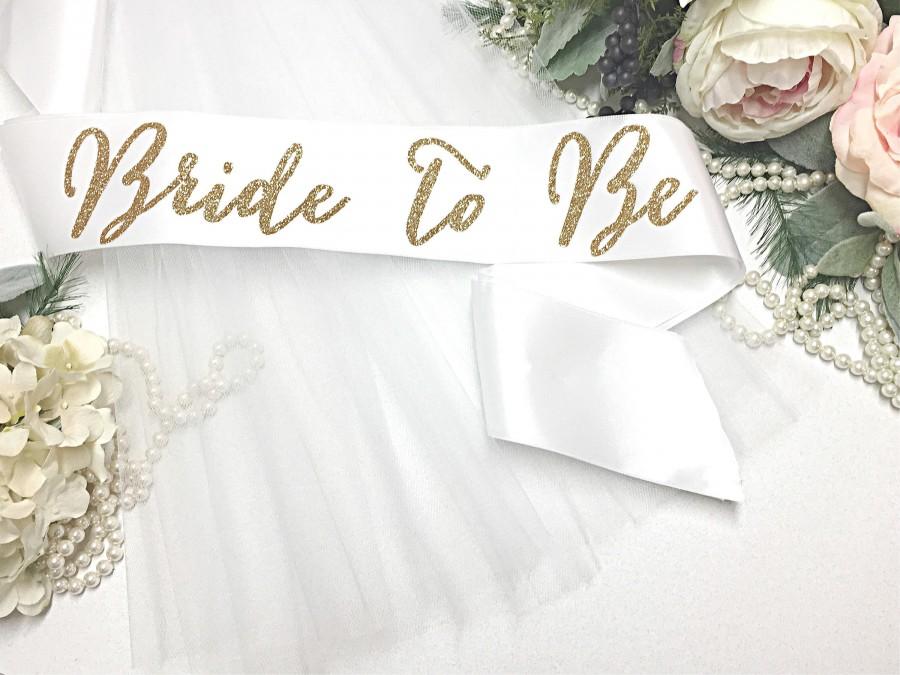 Hochzeit - Bachelorette Sash & Veil - Bachelorette Veil - Bridal Shower Gift for Bride - Sash and Veil