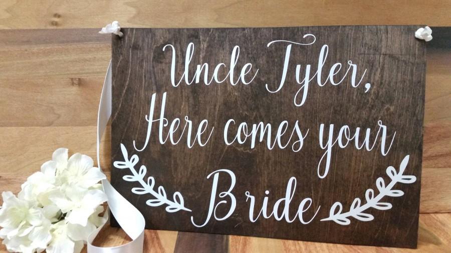 زفاف - Uncle Here Comes Your Bride Sign