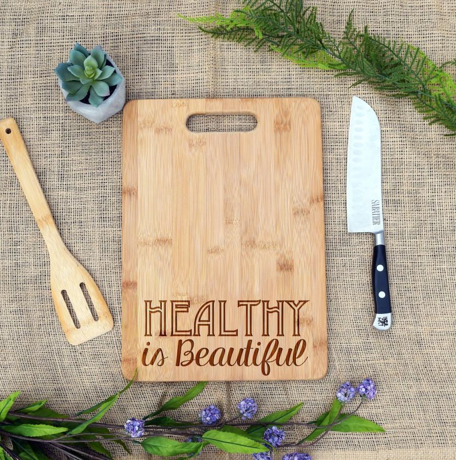 Hochzeit - Healthy is Beautiful Cutting Board, Cheese Board, Custom, Personalized, Fitness, Workout, Nutrition, Motivation, Inspiration, Clean Eating