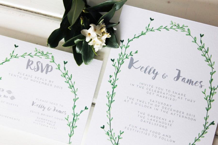Свадьба - Hand drawn Green Wreath Wedding Invite