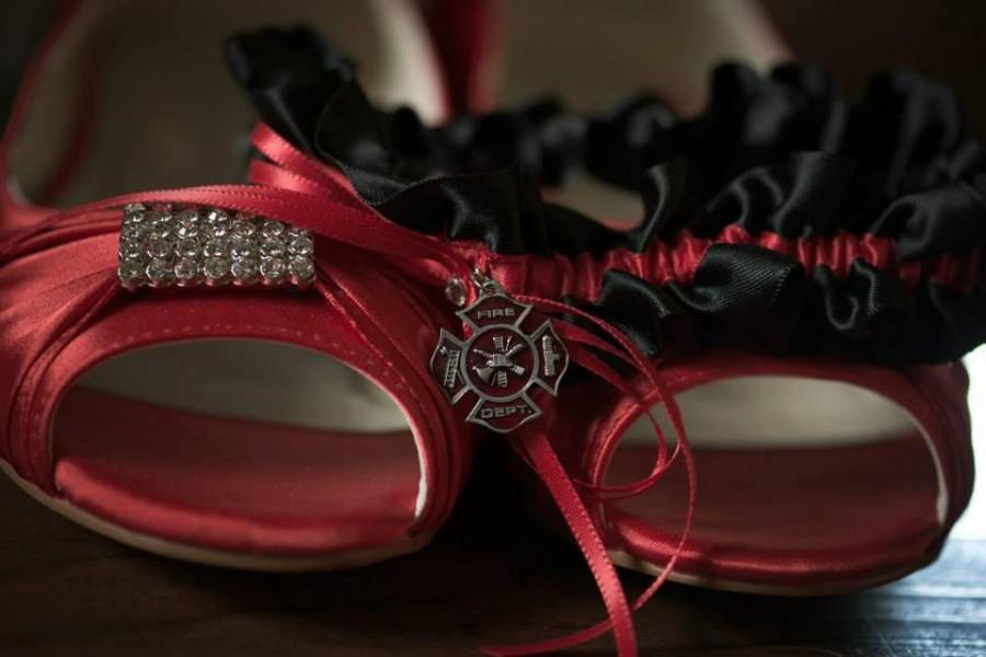 Mariage - Thin Red Line Firefighter Wedding Garter in Red and Black Satin with Swarovski Crystal and Maltese Cross Charm
