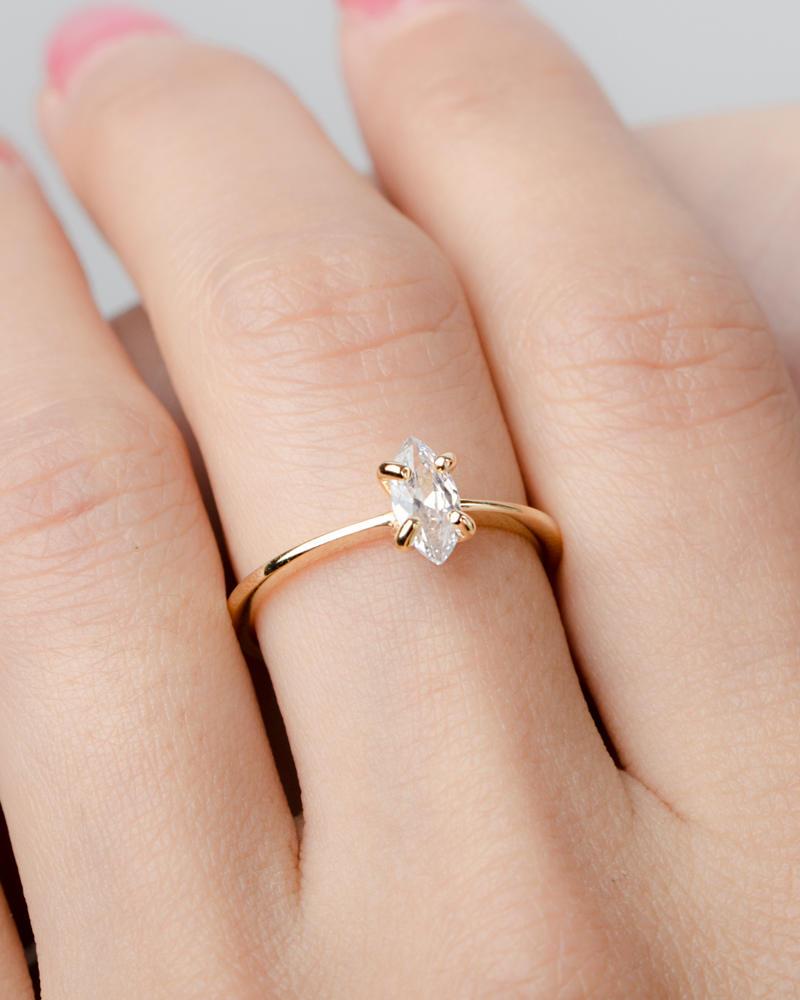 زفاف - White Zirconia Marquise Ring, Yellow Gold Vermeil, Sterling Silver, Minimalist Engagement Ring, Gift for Mom, Hand Made Lunaijewerlry RNG013
