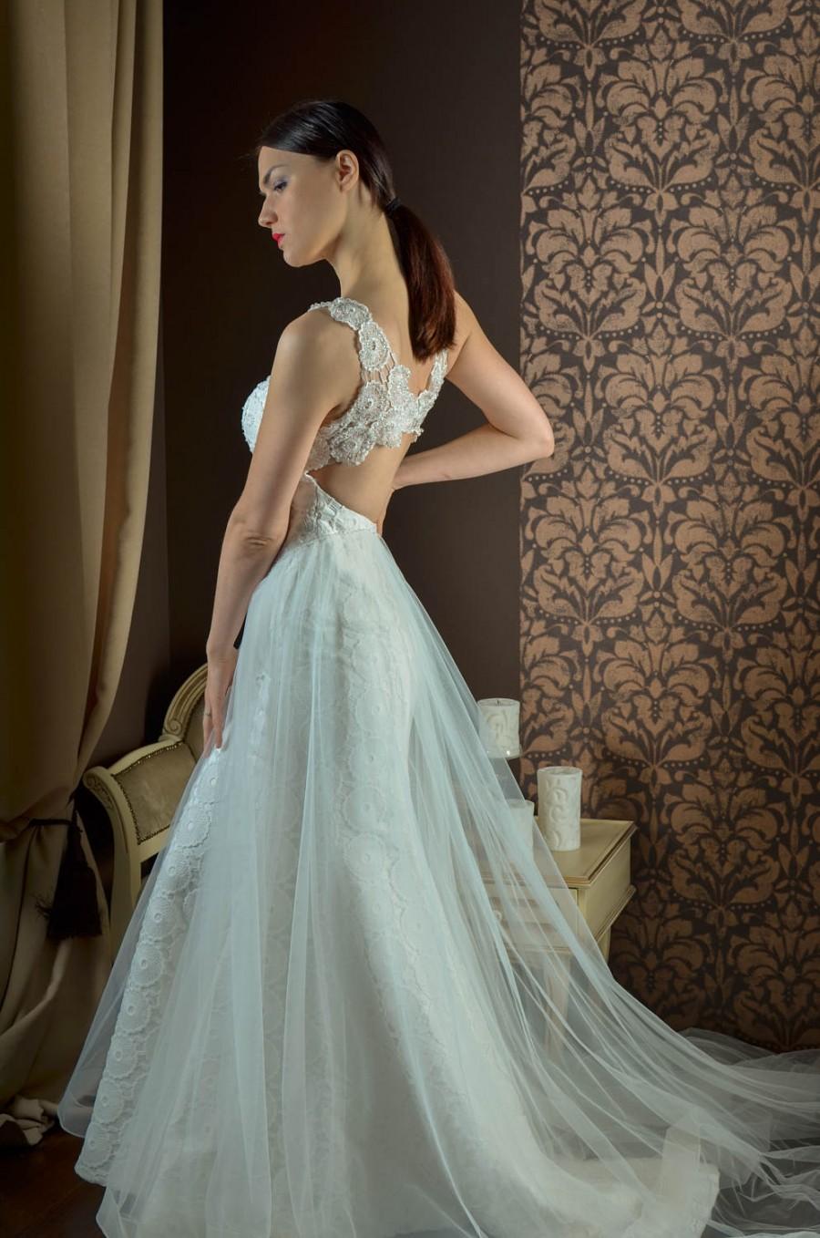 زفاف - Exclusive long wedding dress, Lace Wedding dress with open back