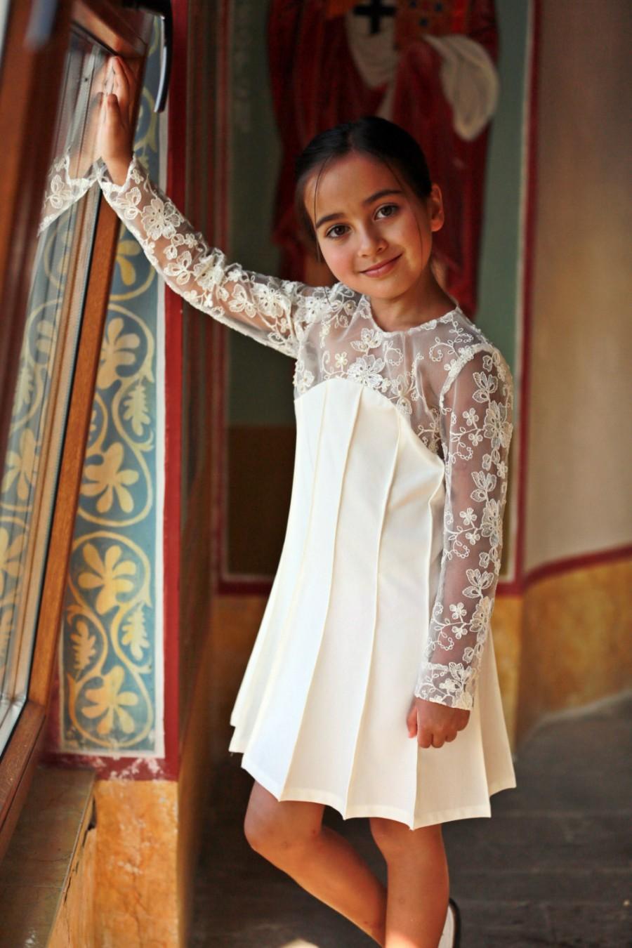 Свадьба - Girls ivory lace flower dress/Wedding party bridesmaid dress/White lace dress/Flowered dress/ Birthday toddler dress/ First communion dress