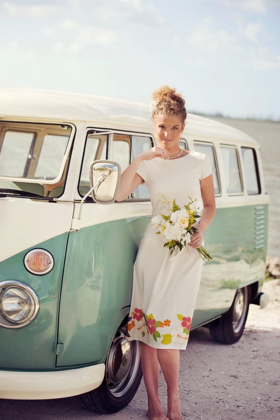 Mariage - Short Vintage Beach Wedding Dress