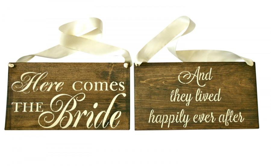 Mariage - REVERSIBLE Here comes the Bride Sign DOUBLE SIDED They Lived Happily Ever After Rustic Wedding Wood Sign Wooden Signs