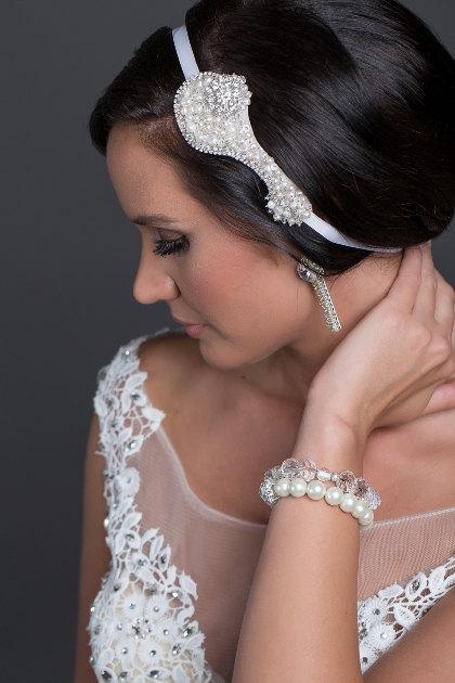 زفاف - Pearl and Crystal Couture Embroidered Bridal Hair Ribbon