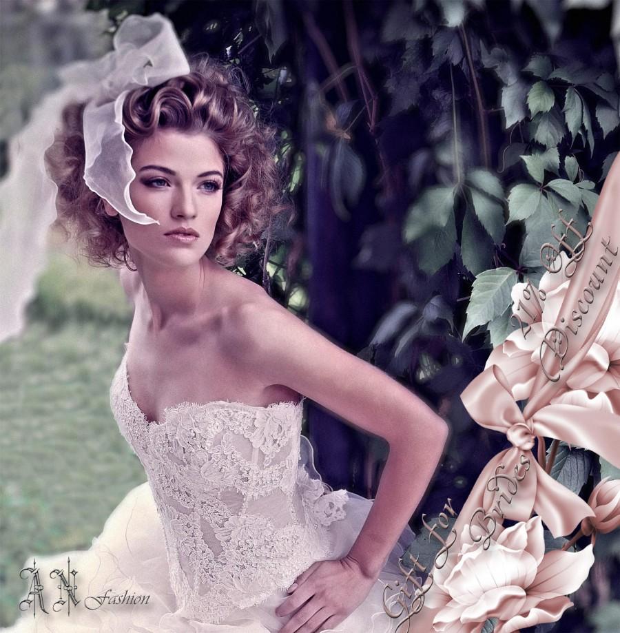 Wedding - Ivory Wedding Lace Corset. Bridal Alencon French Lace corset. Sweetheart Wedding Corset. Bridal Separates. Wedding top.