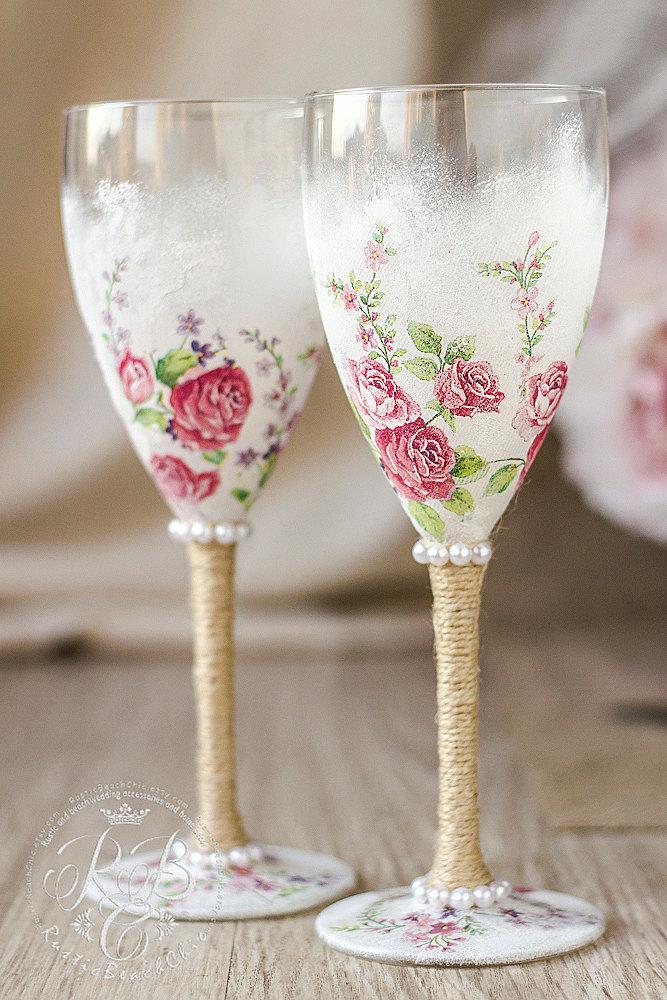 Hochzeit - Wine glasses, pink roses wedding, rustic chic, cottage wedding, bride and groom wedding flutes, provence flower, vintage, romantic,  2pcs
