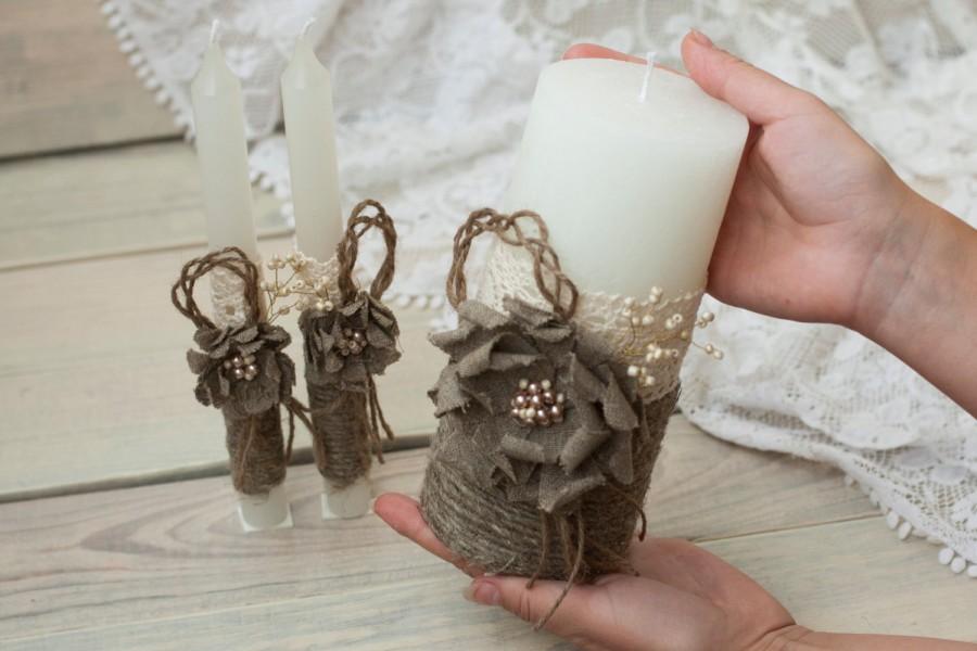 Свадьба - Rustic Chic Wedding Unity Candles with Rope, Lace, Pearl handmade flower, Country Wedding Pillar Candles, Gray Wedding Votive Candles