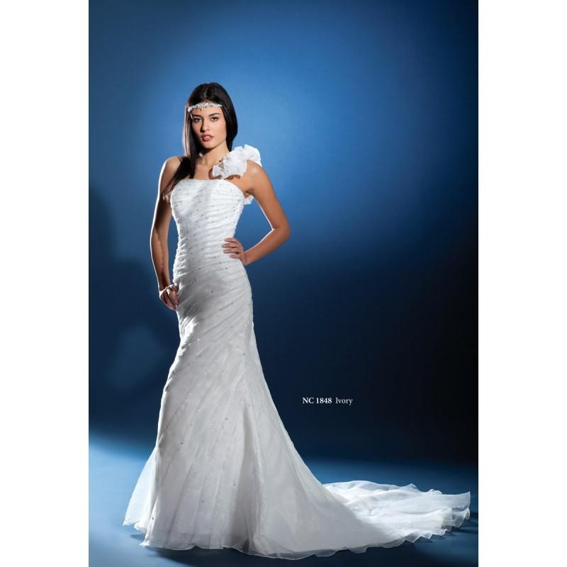 Wedding - Nana Couture, NC 1848 - Superbes robes de mariée pas cher 