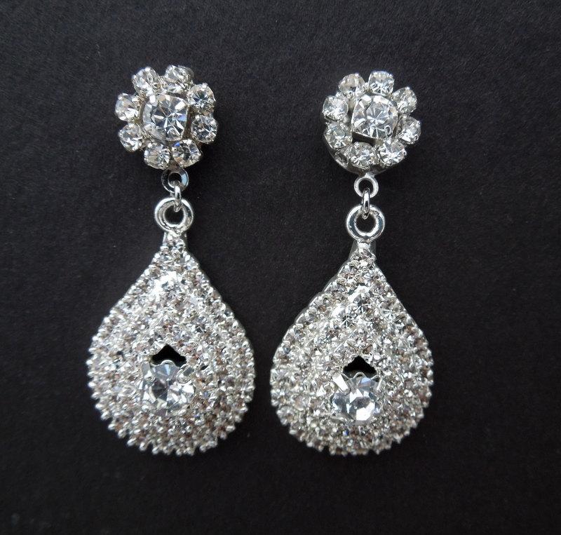 Mariage - Bridal rhinestone Earrings Crystal Wedding Earrings rhinestone Teardrop Earrings Rhinestone Chandelier earrings statement Earrings HAYDEN
