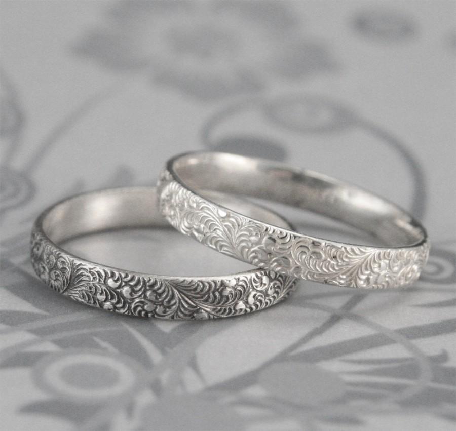 زفاف - Birds of a Feather Silver Wedding Band-Elegant Swirl Feather Design in Sterling Silver-Embossed Intricate Detail