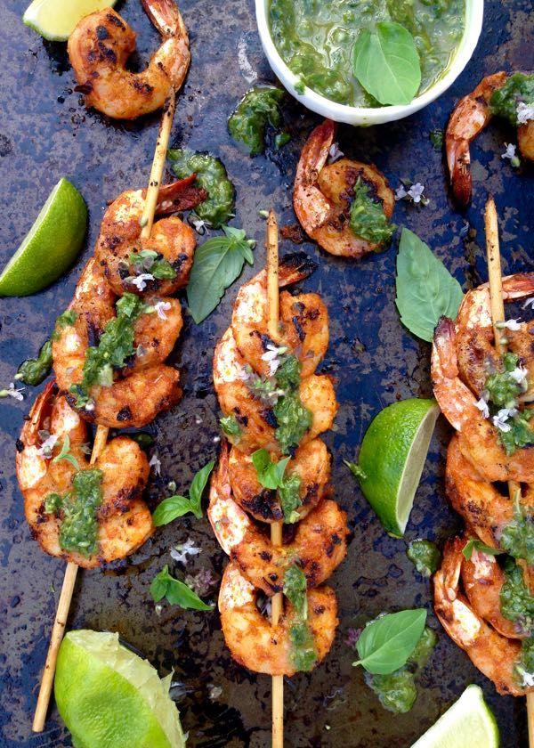 Hochzeit - Basil Chimichurri Grilled Shrimp