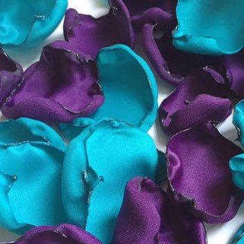 Mariage - Aqua Blue And Purple Flower Petals Mixture, Teal And Purple Rose Petals, Flower Girl Petals, Baby Shower And Bridal Shower Decor