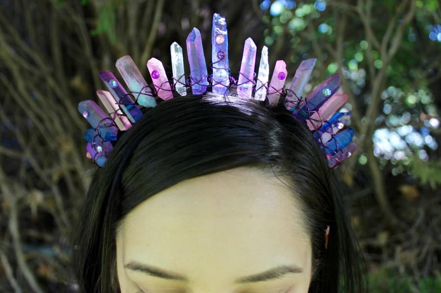 Mariage - Dahlia Mermaid Crown, Lavender Quartz, Crystal Crown, Unicorn Crown, Wedding Tiara, Bridesmaid, Flowergirl, Festival, Photoshoot, Crystals