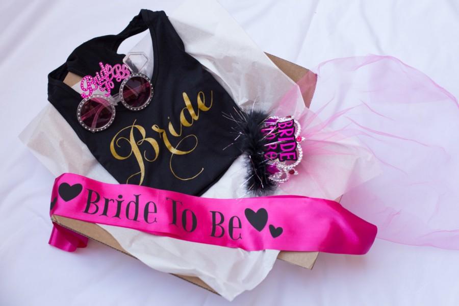 Mariage - SALE - Bride-to-Be Box - The perfect gift box for every Bride-to-be, Bridal Shower, Bachelorette Party Essentials, Bride to Be Must-haves