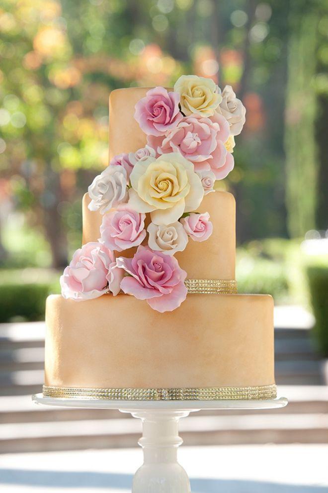 Wedding - Gold Exterior Cake