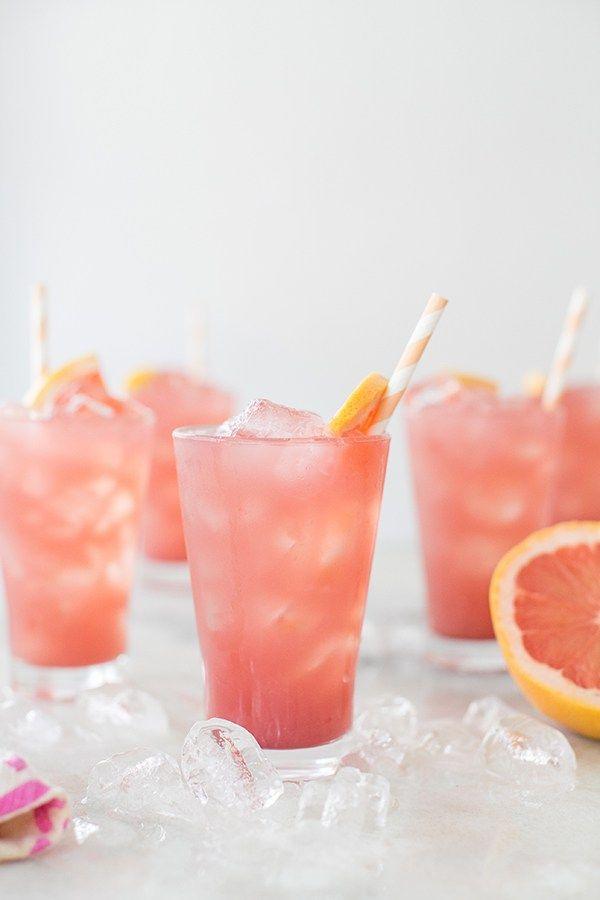 Hochzeit - Sparkling Grapefruit Bikini Cocktail