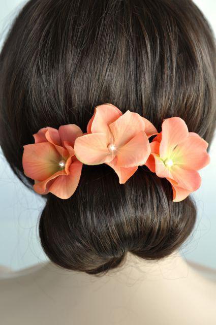 زفاف - Set of 3 Handmade Coral Hydrangea Flower Hair or Bobby Pins, Bridal, Wedding (Pearl-395)
