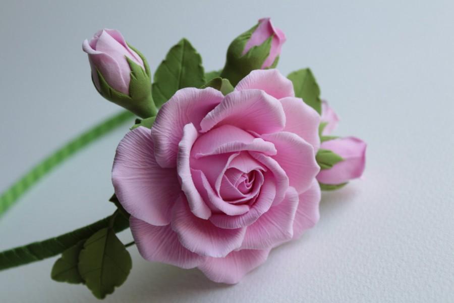 زفاف - Make to order.  Hair alice band polymer clay flower.  Pink rose with buds.