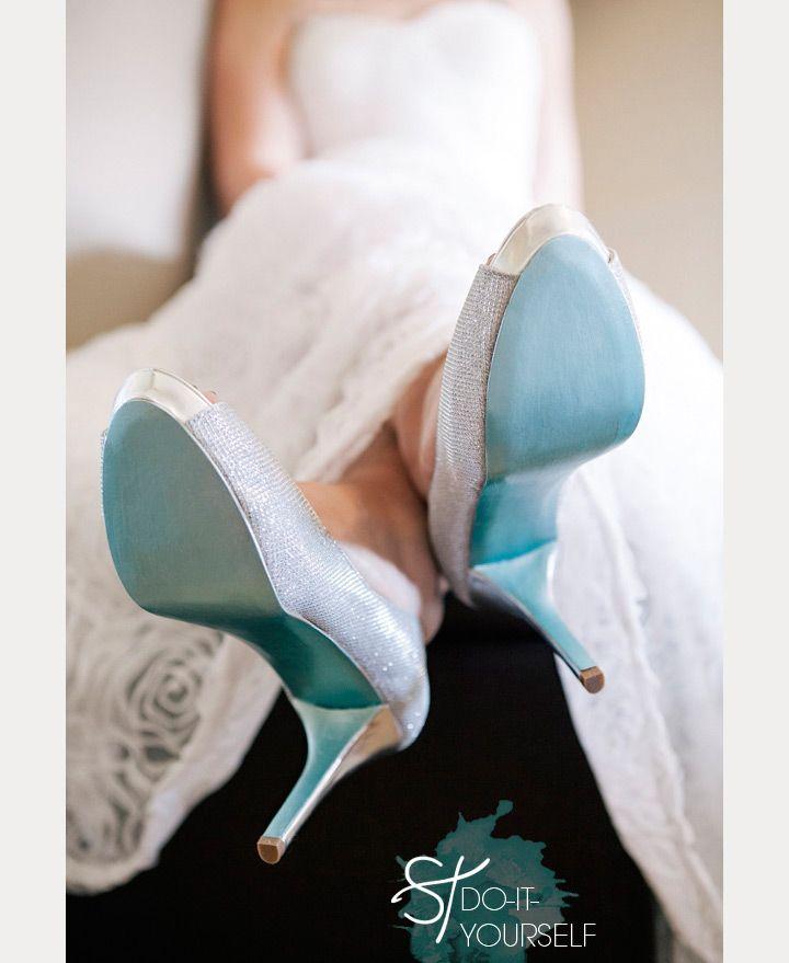Свадьба - 4 Awesome DIY Ideas To Spruce Up Your Wedding Shoes