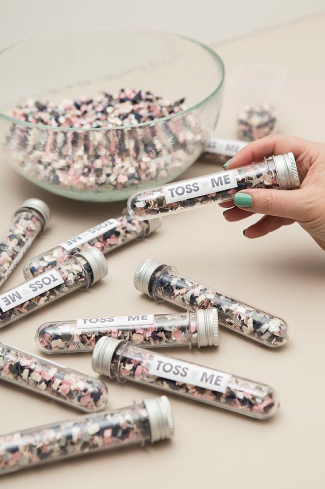 Hochzeit - Learn How To Use Your Home Shredder To Make Confetti!