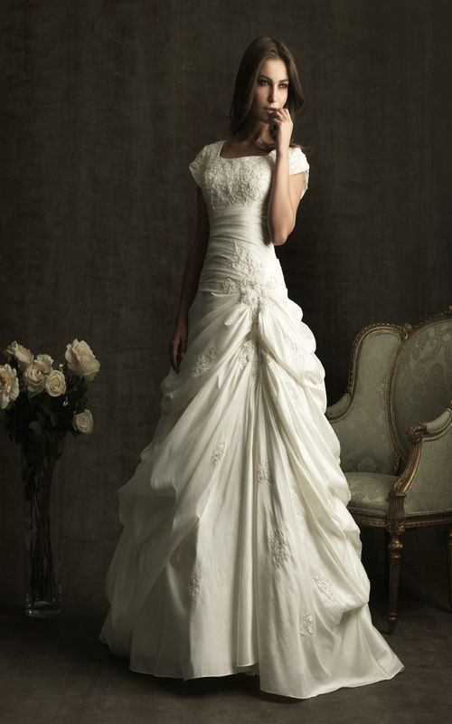 Hochzeit - Modest Short Sleeves Taffeta Ruffy Bridal Gown Bride Wedding Dresses Custom Made