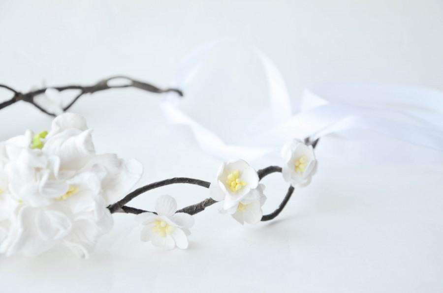 زفاف - Bridal crown,Wedding crown, Wedding flower crown, White flower crown, flower crown, floral crown,White floral crown,White flower wedding
