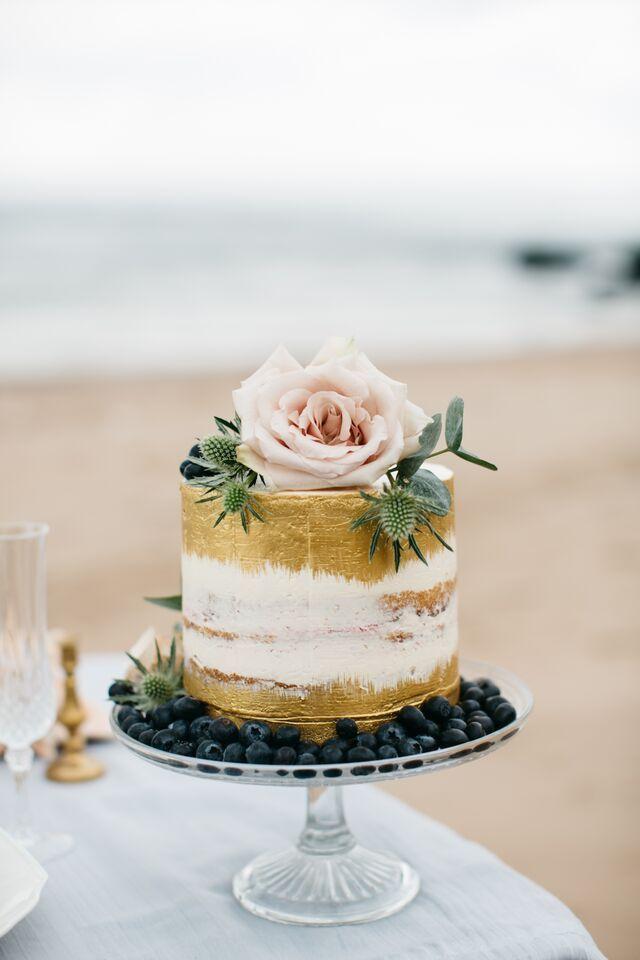 Hochzeit - Brushed Gold Cake