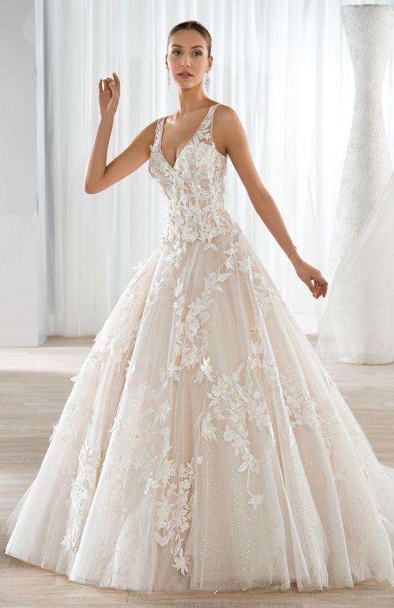 Hochzeit - Wedding Dress Inspiration - Demetrios